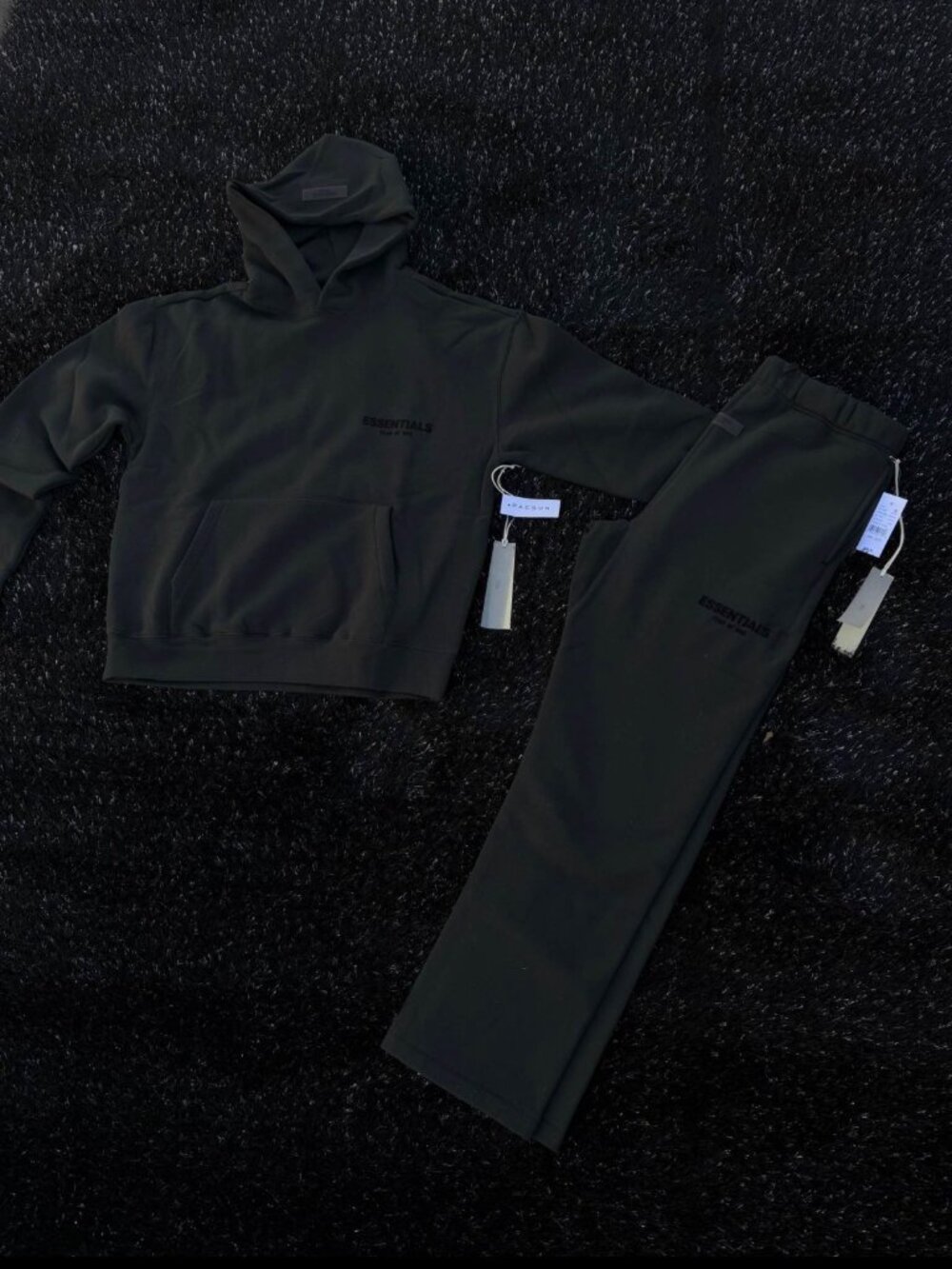 Essentials Medium New uncuffed black set